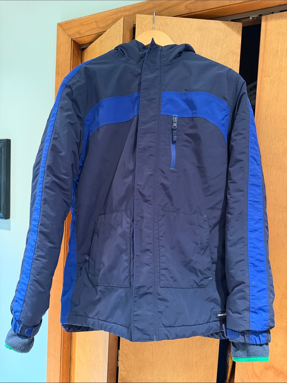 Land’s End Boys XL 18 20 or Men’s Small XSNavy and Royal Hood Winter Jacket